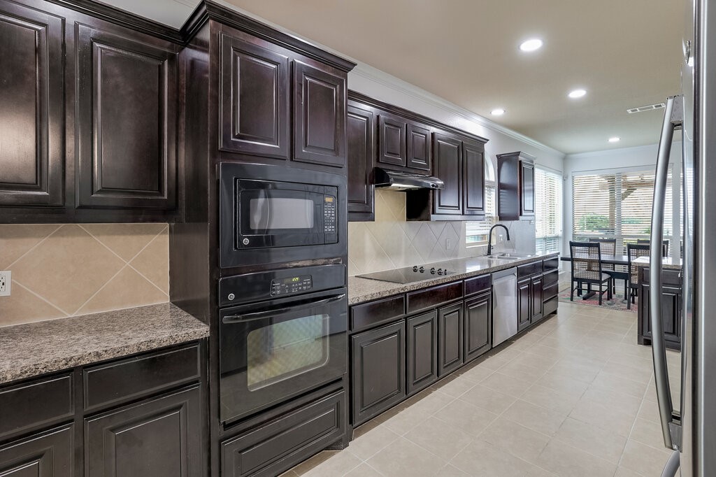 1046 Chandler Street Kennedale TX 76060