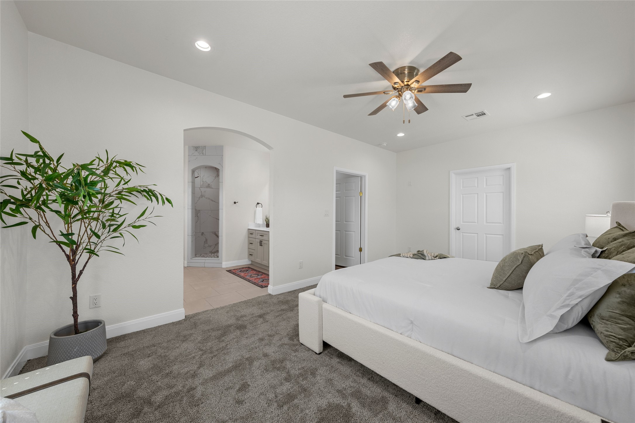1404 S Robinson Drive Robinson TX 76706