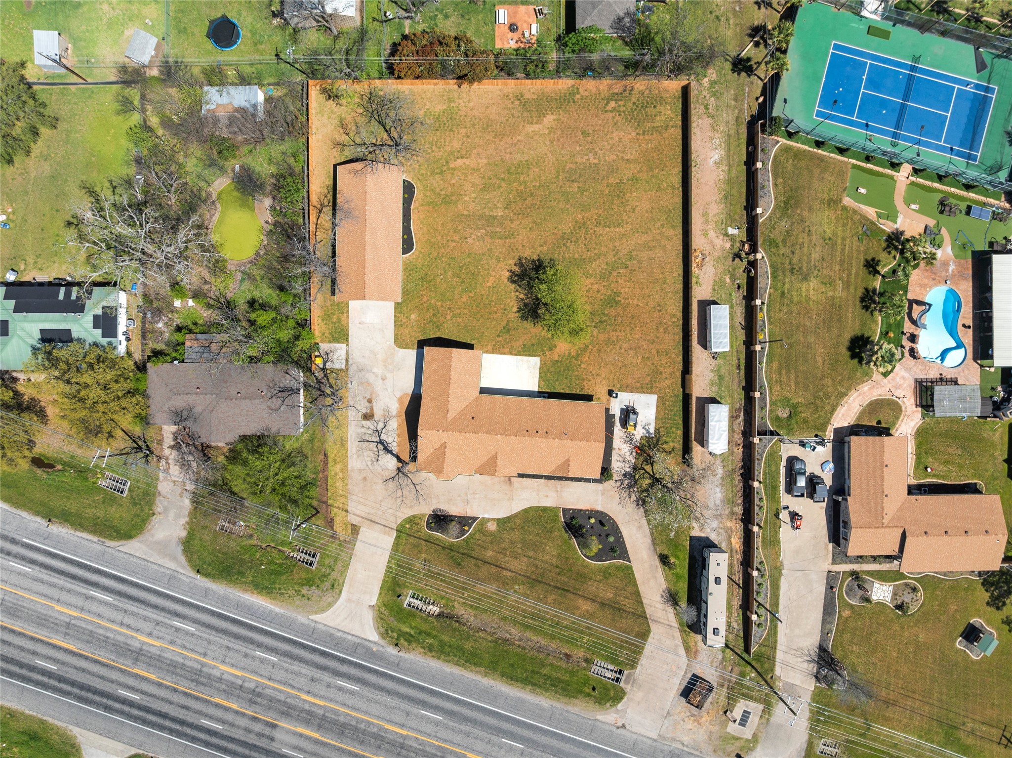 1404 S Robinson Drive Robinson TX 76706