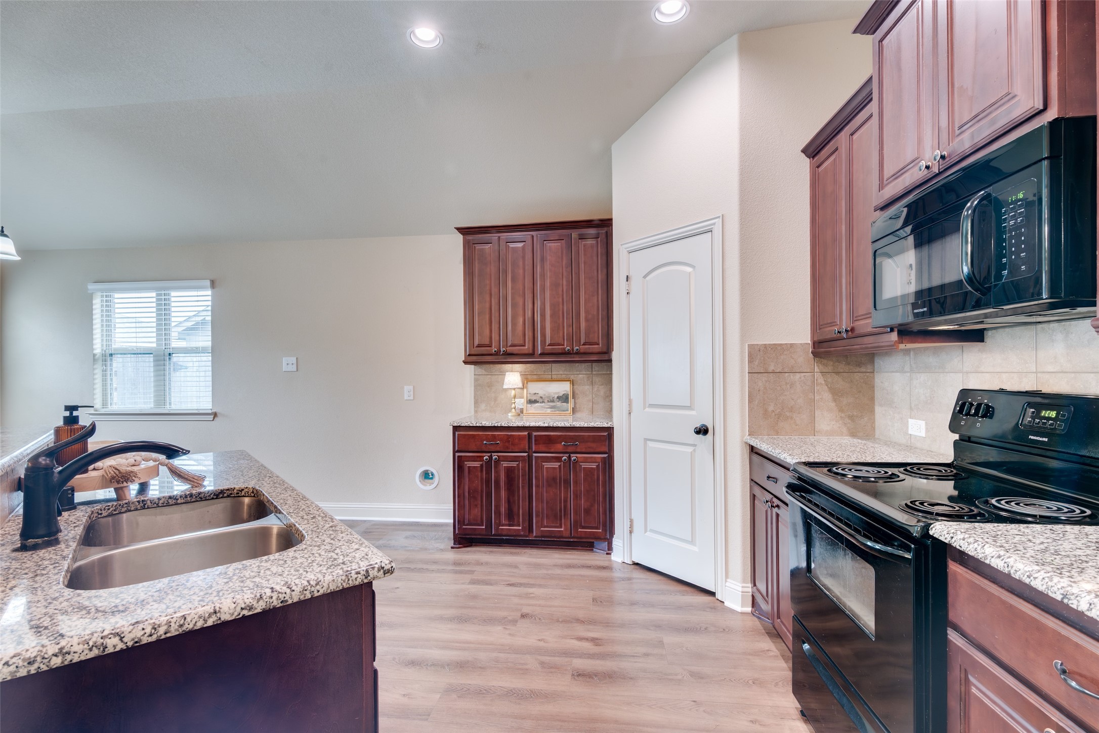 1417 Reiger Drive Greenville TX 75402