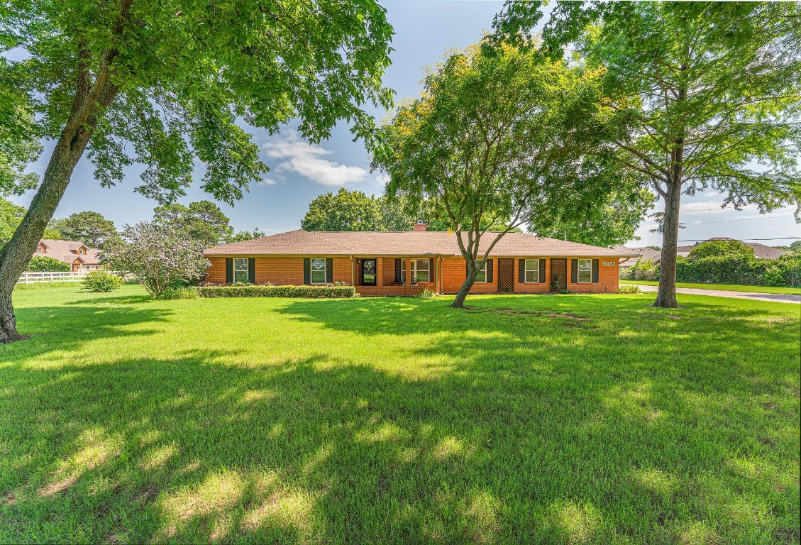 3708 Curt Drive Arlington TX 76016
