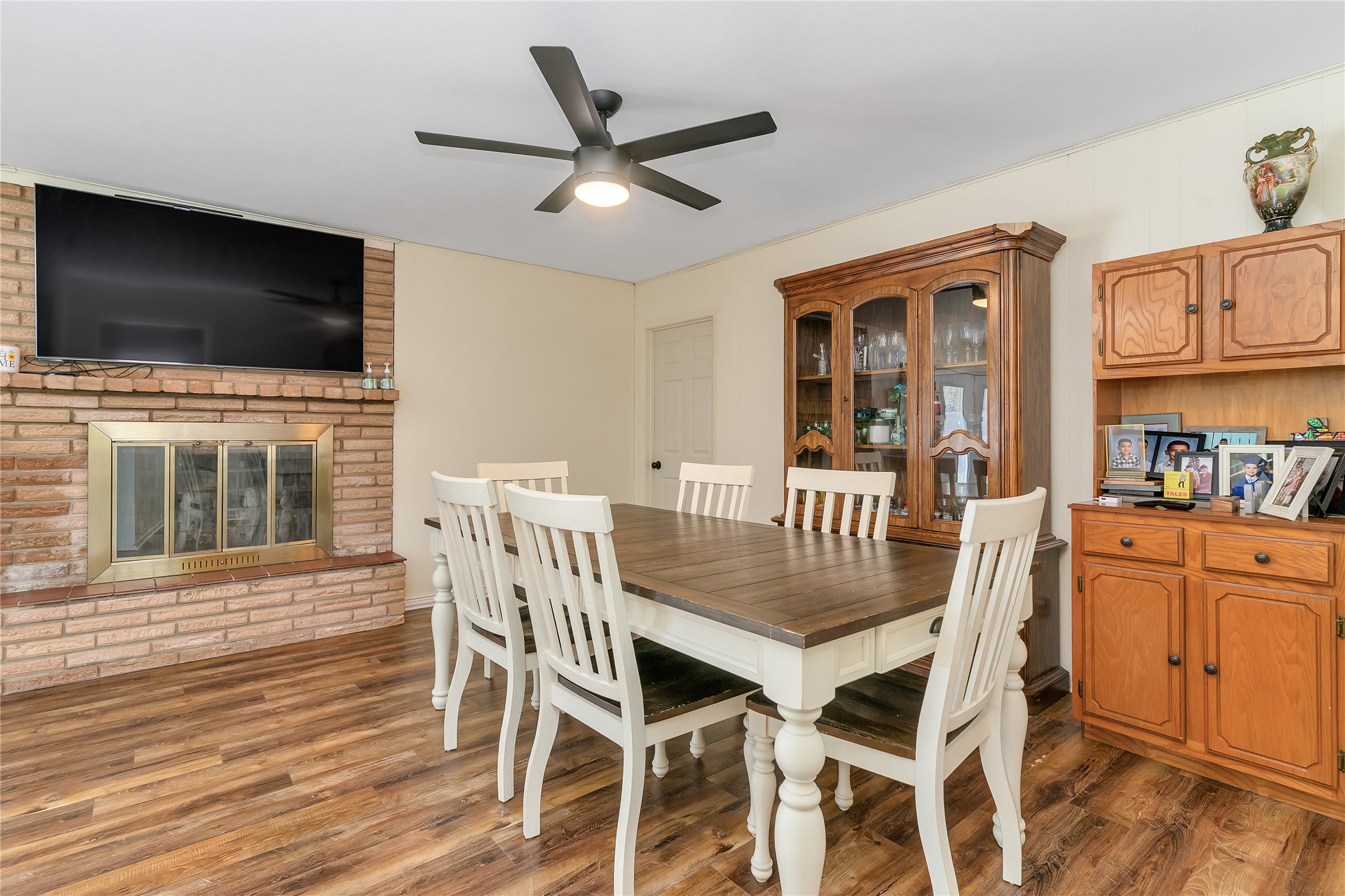 1328 Brookside Drive Hurst TX 76053