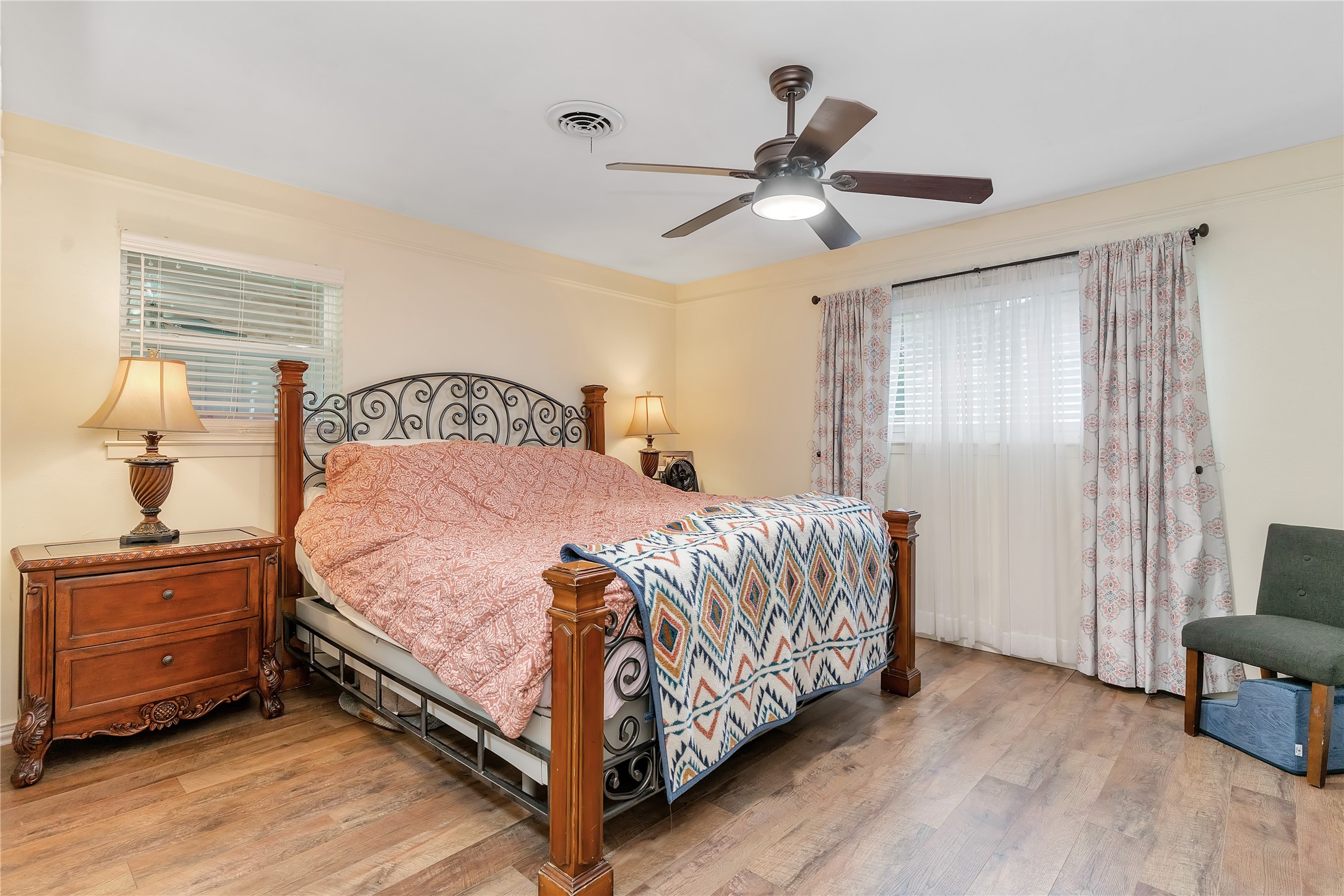 1328 Brookside Drive Hurst TX 76053