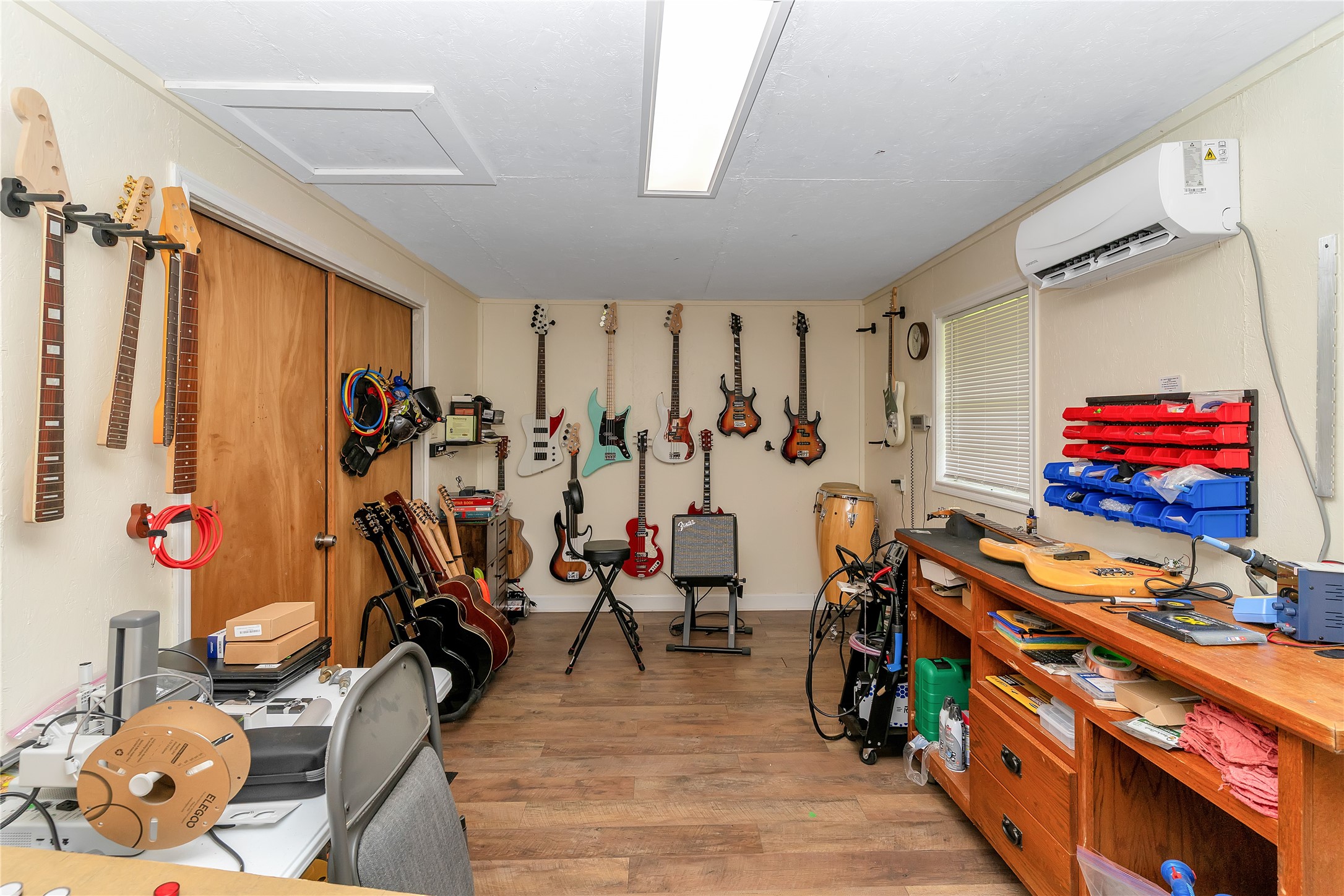 1328 Brookside Drive Hurst TX 76053