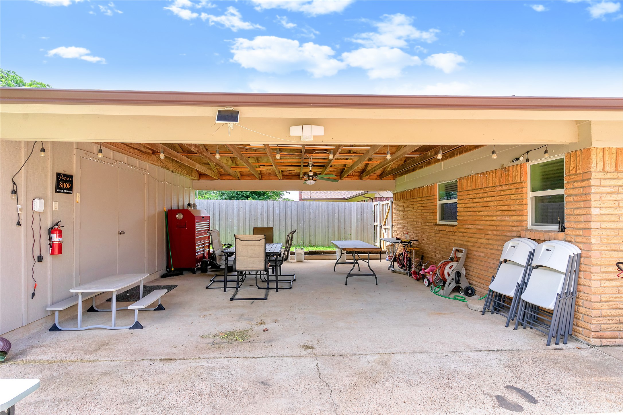 1328 Brookside Drive Hurst TX 76053