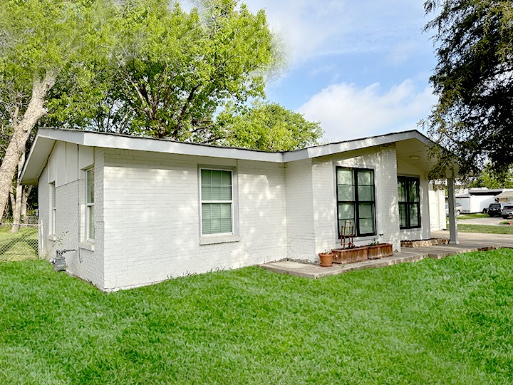 706 Carter Drive Arlington TX 76010