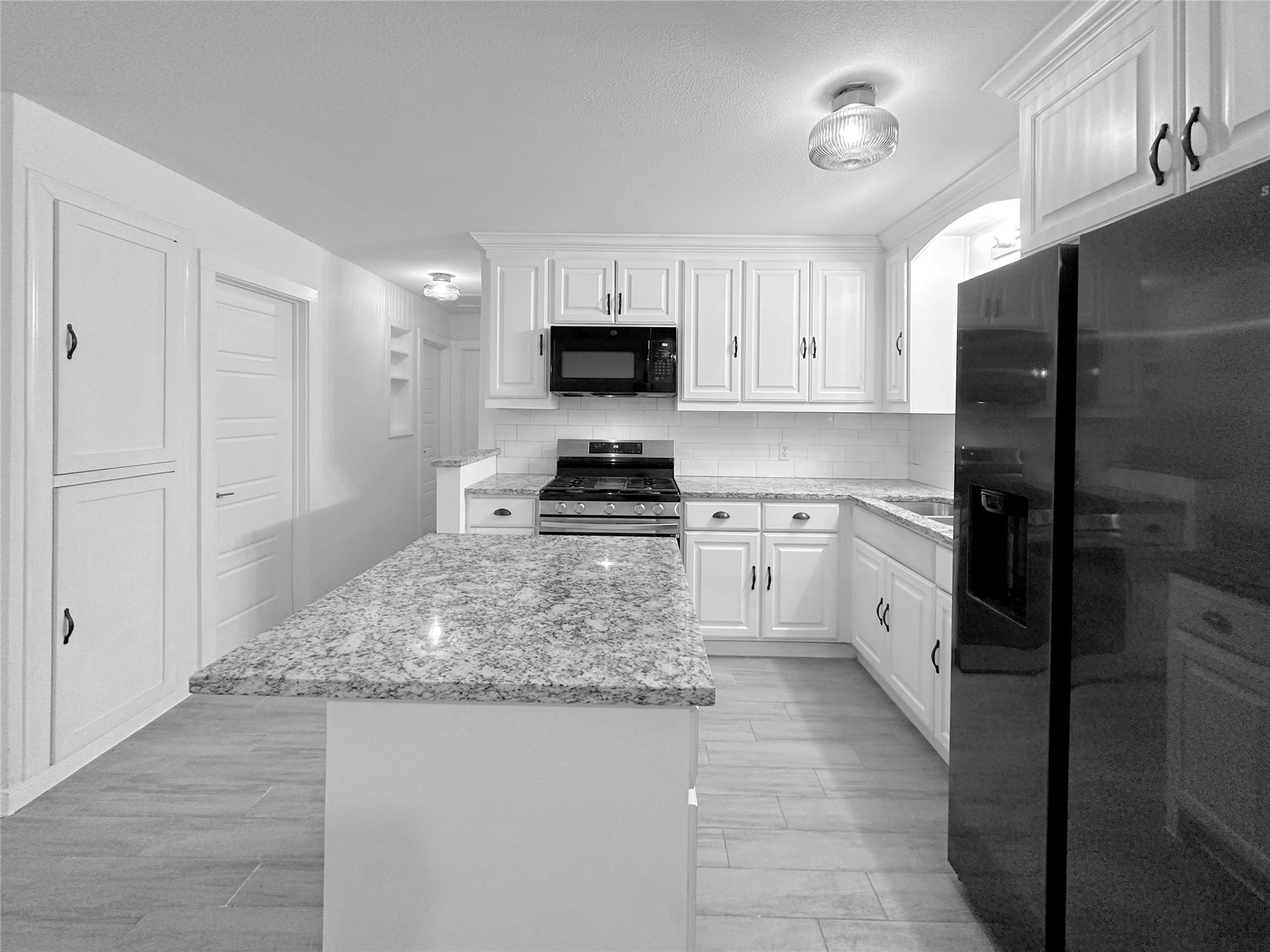 706 Carter Drive Arlington TX 76010