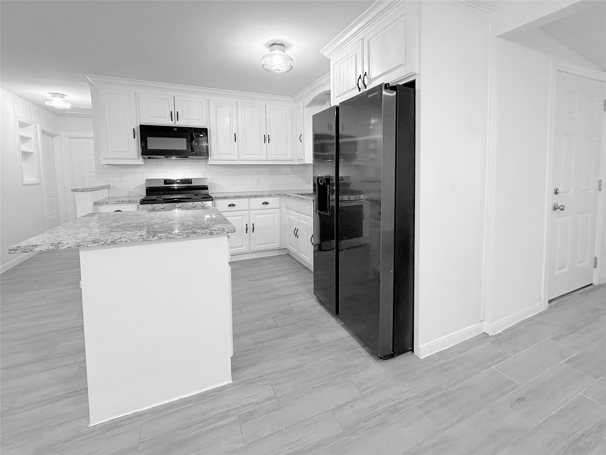 706 Carter Drive Arlington TX 76010