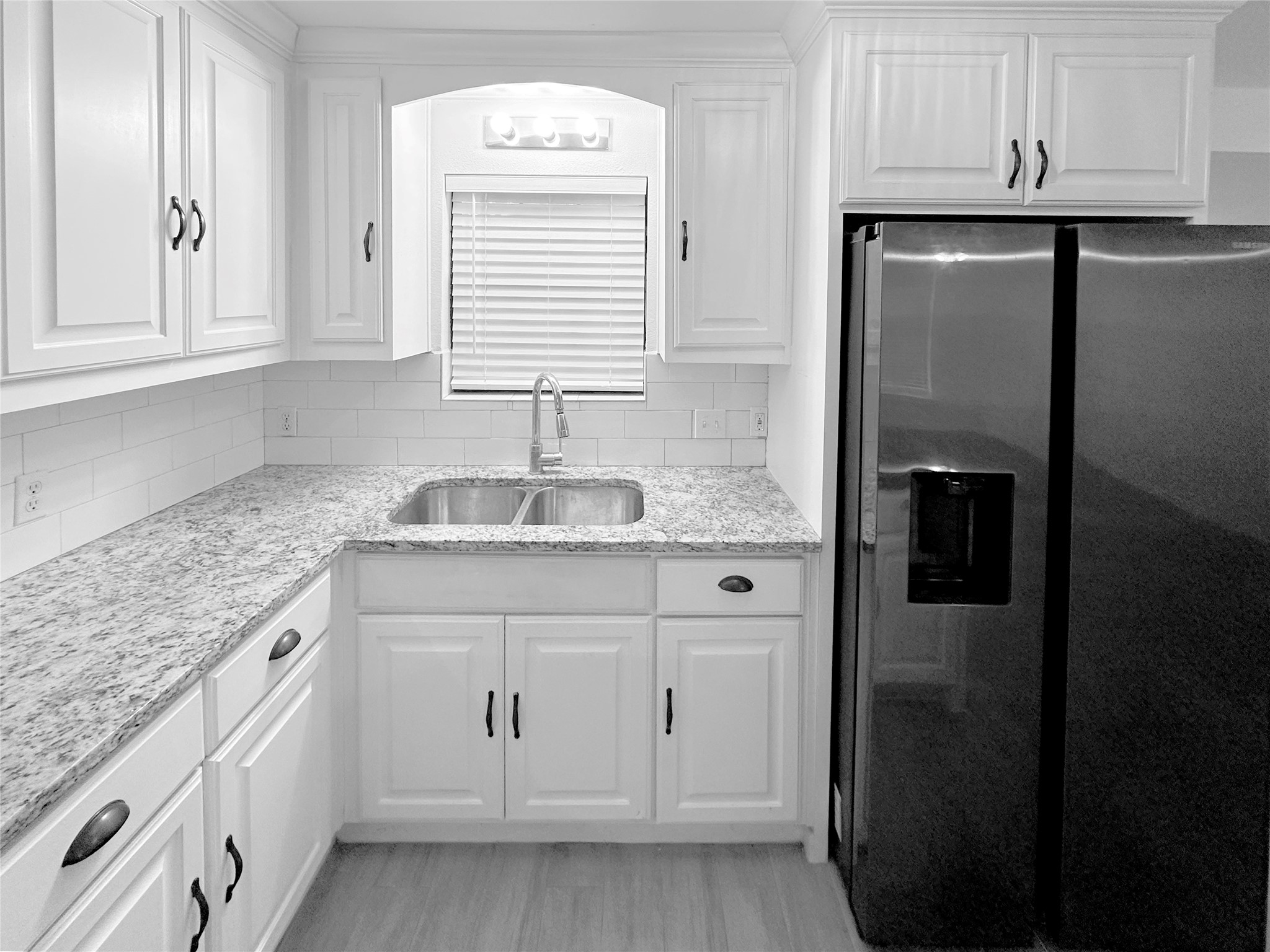 706 Carter Drive Arlington TX 76010