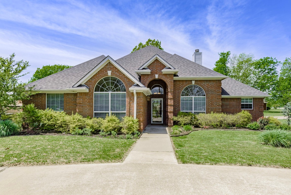 2110 Rivercrest Circle Denison TX 75020