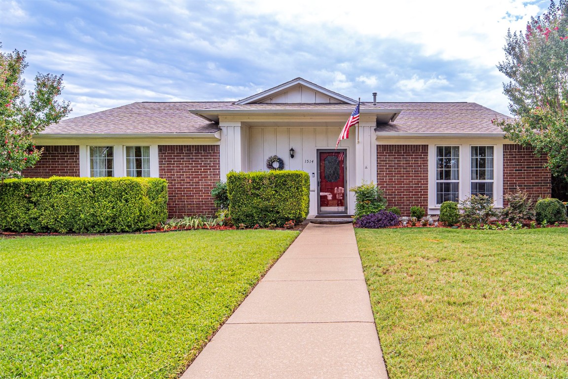 1514 Guildford Street Garland TX 75044