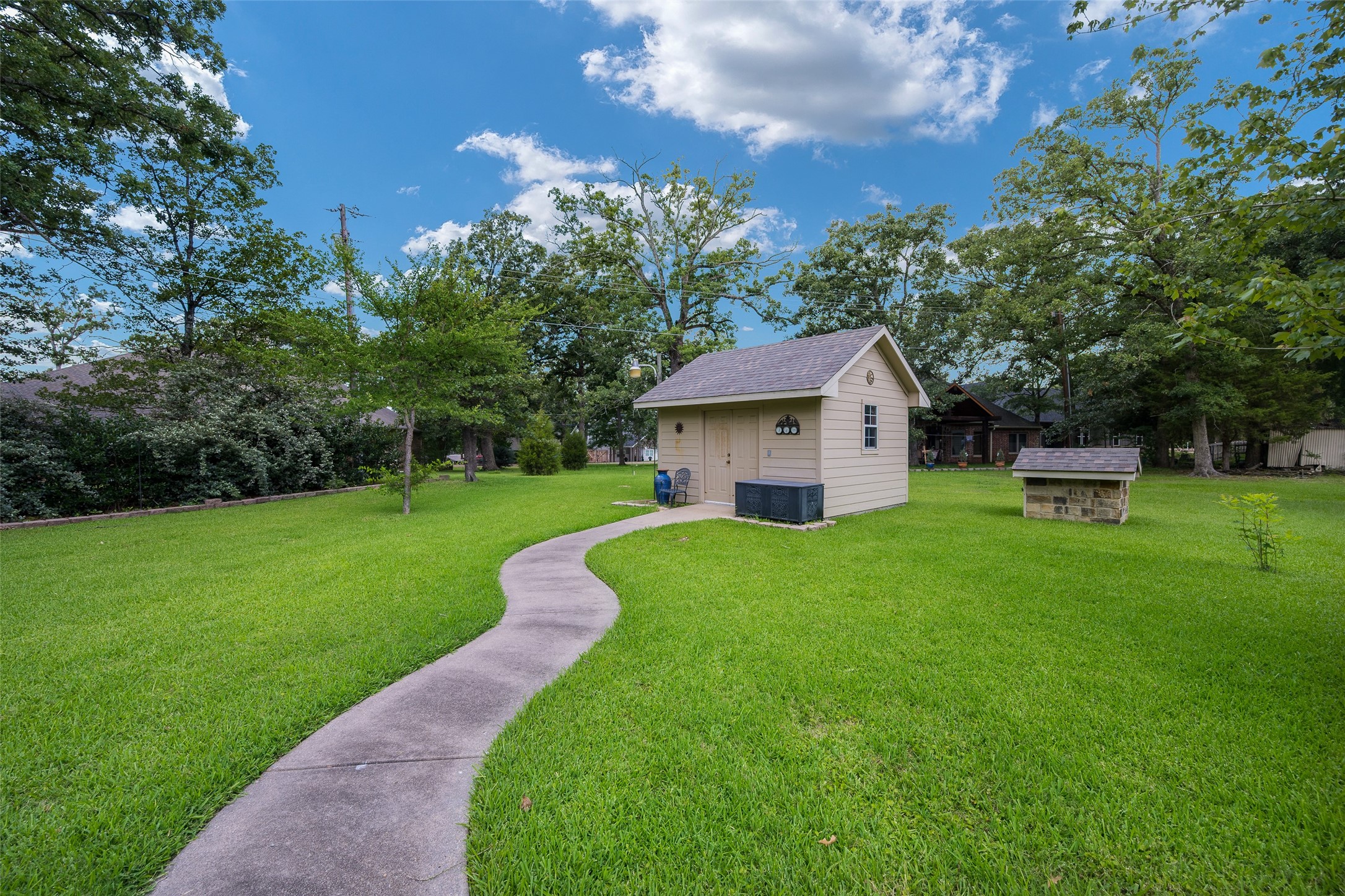 109 Castlewood Road Enchanted Oaks TX 75156