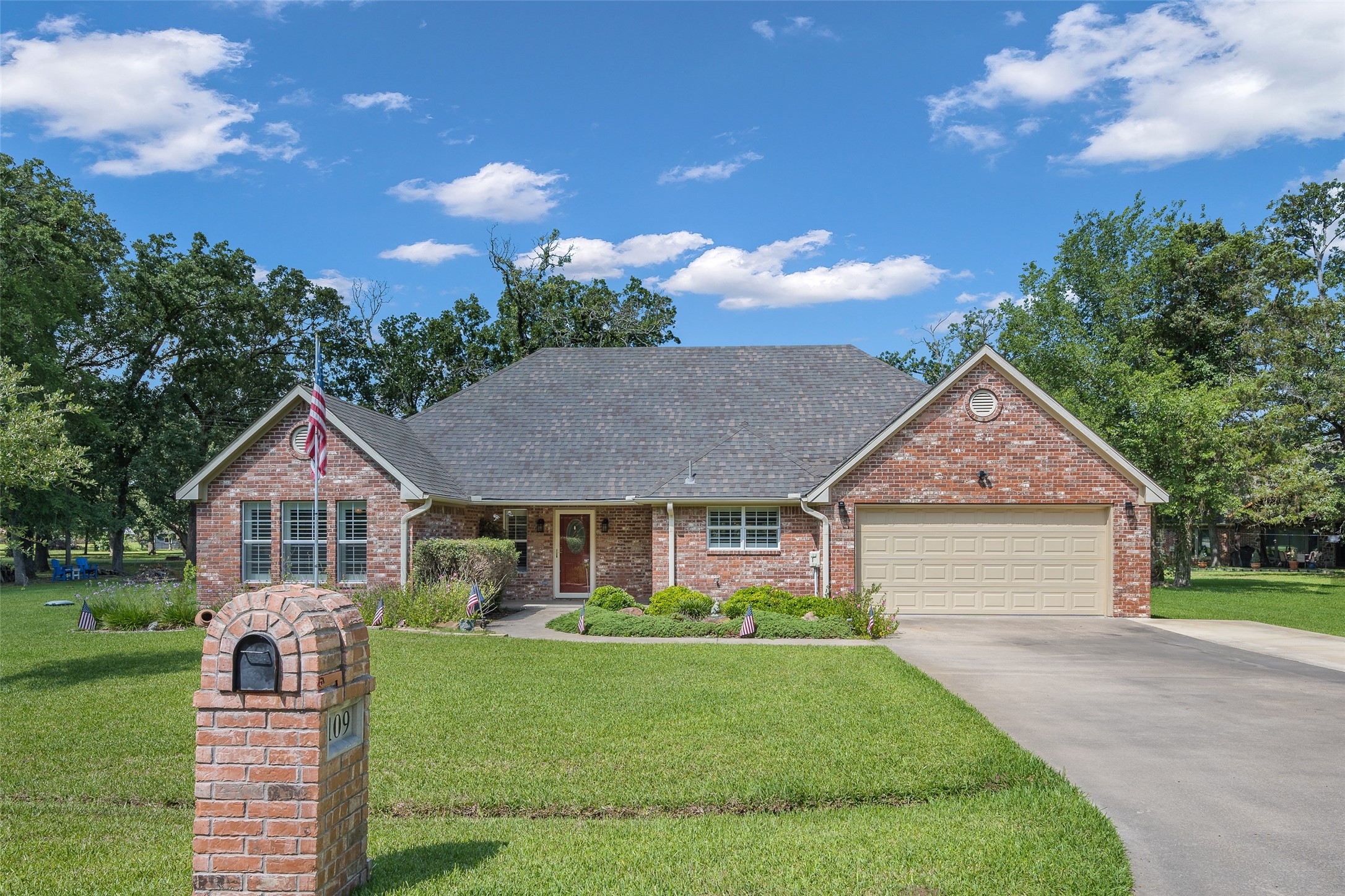 109 Castlewood Road Enchanted Oaks TX 75156
