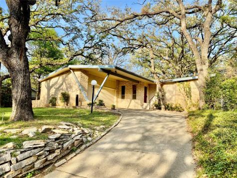 2013 Mill Creek Drive Arlington TX 76010