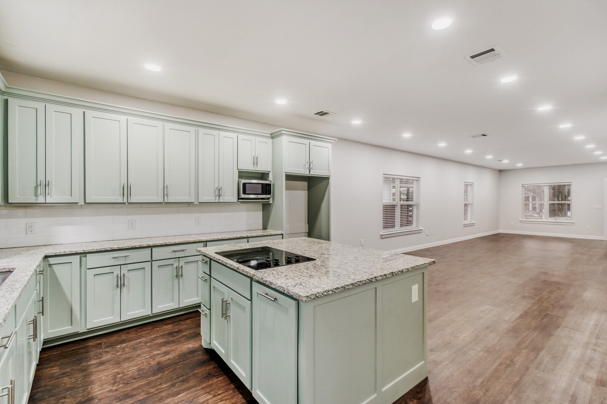 713 S Willomet Avenue Dallas TX 75208
