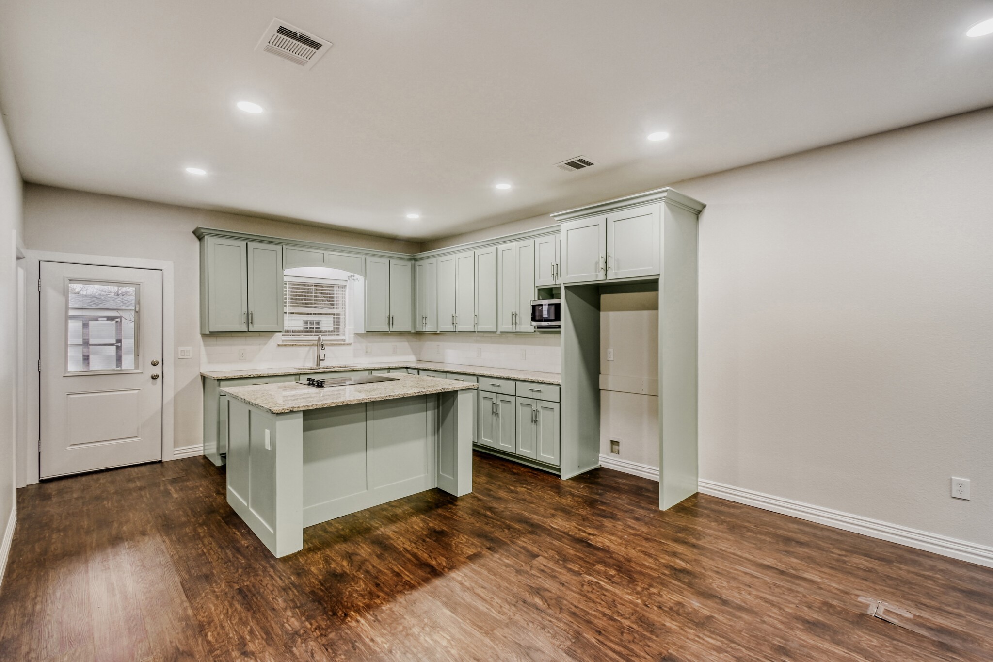 713 S Willomet Avenue Dallas TX 75208