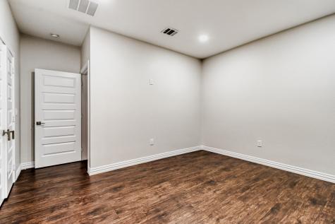 713 S Willomet Avenue Dallas TX 75208