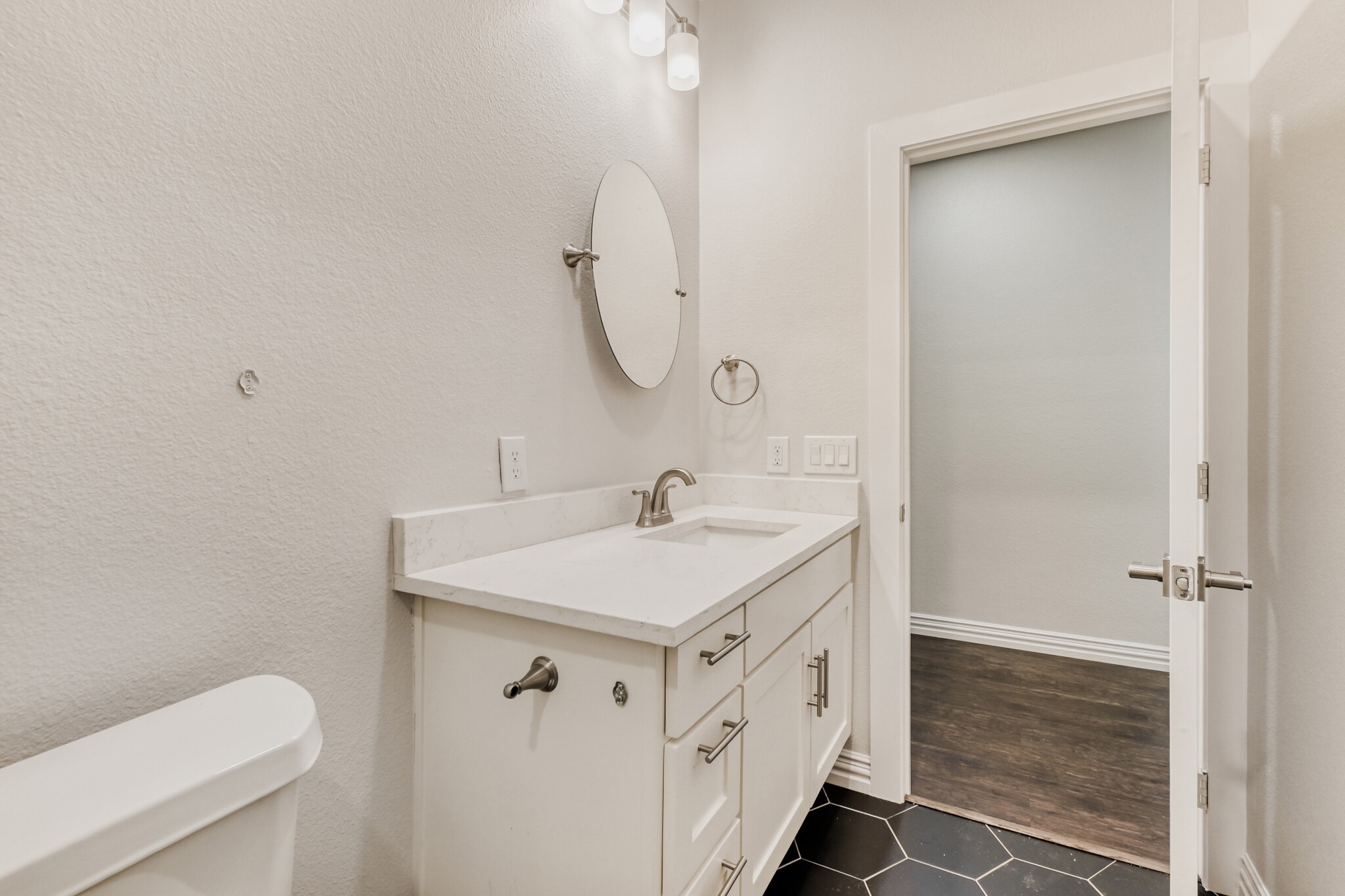 713 S Willomet Avenue Dallas TX 75208