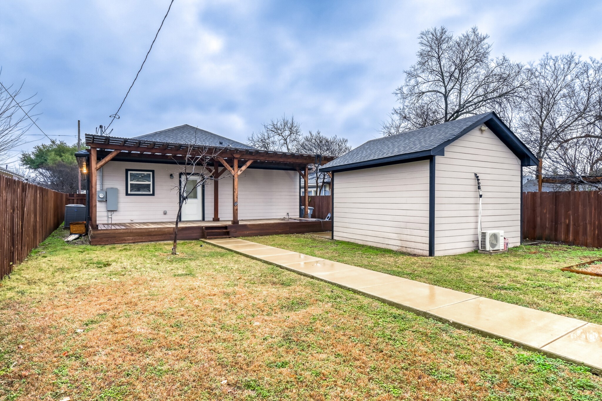 713 S Willomet Avenue Dallas TX 75208