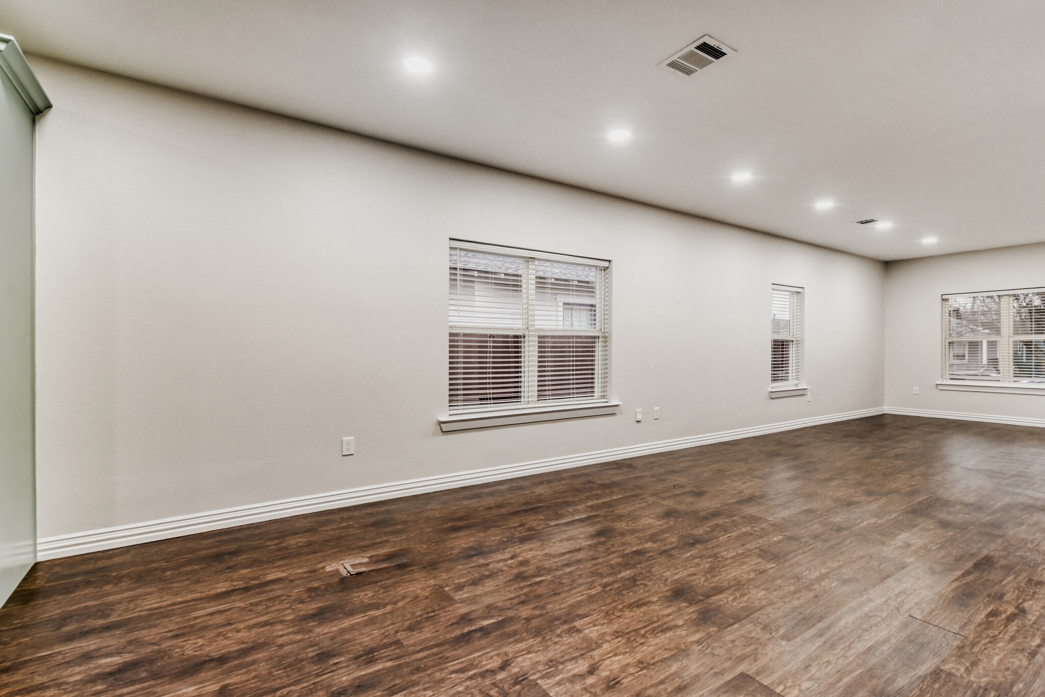 713 S Willomet Avenue Dallas TX 75208