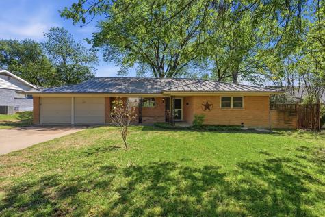4105 Springbranch Drive Benbrook TX 76116