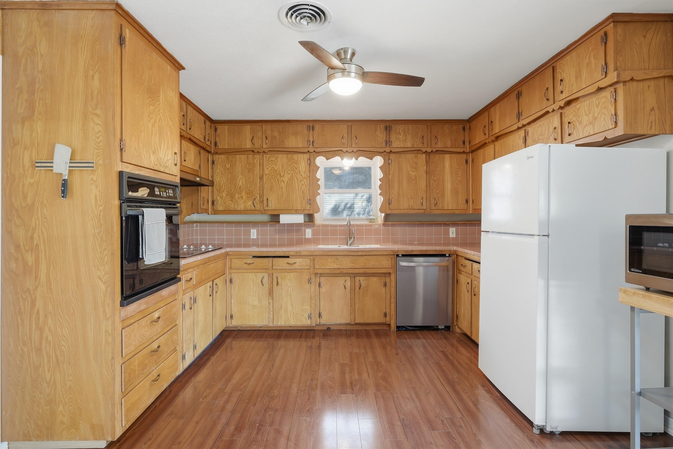 4105 Springbranch Drive Benbrook TX 76116