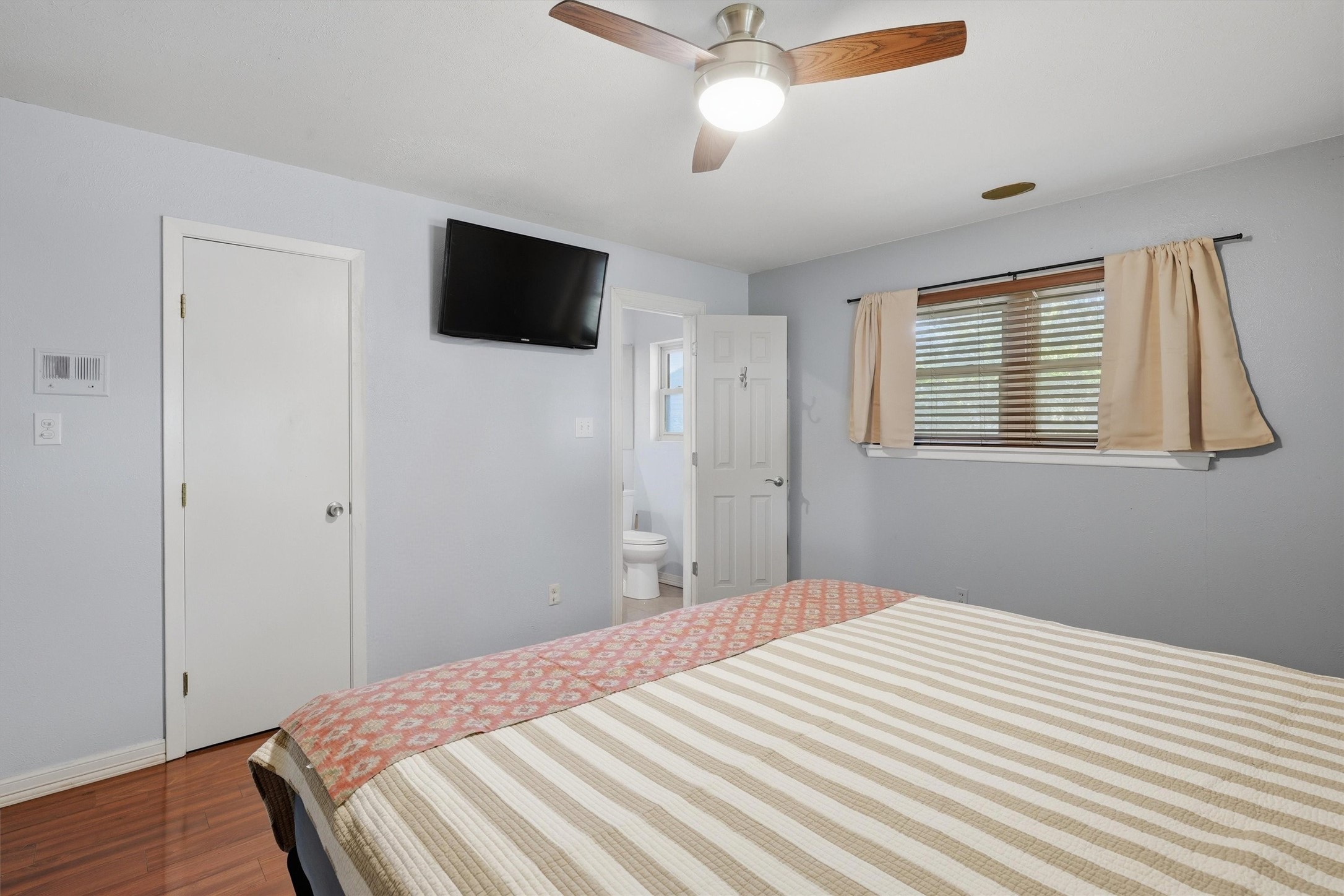 4105 Springbranch Drive Benbrook TX 76116