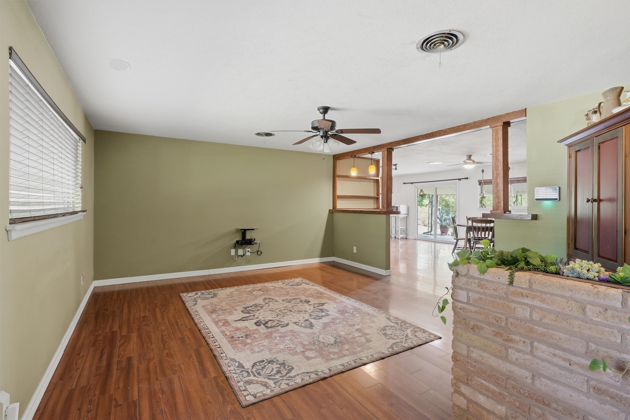 4105 Springbranch Drive Benbrook TX 76116
