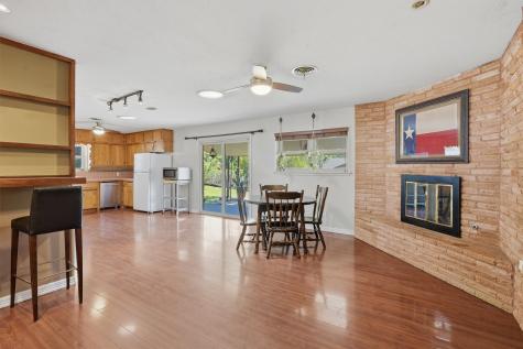 4105 Springbranch Drive Benbrook TX 76116
