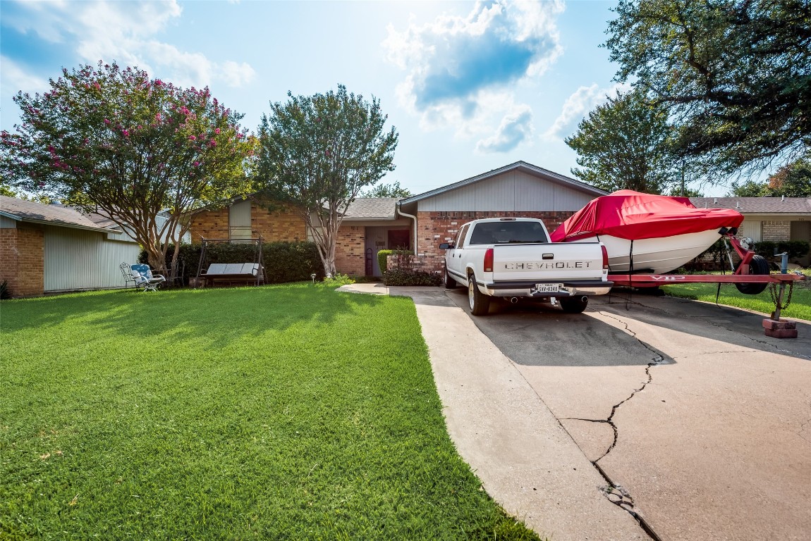 909 Embassy Street Mesquite TX 75149