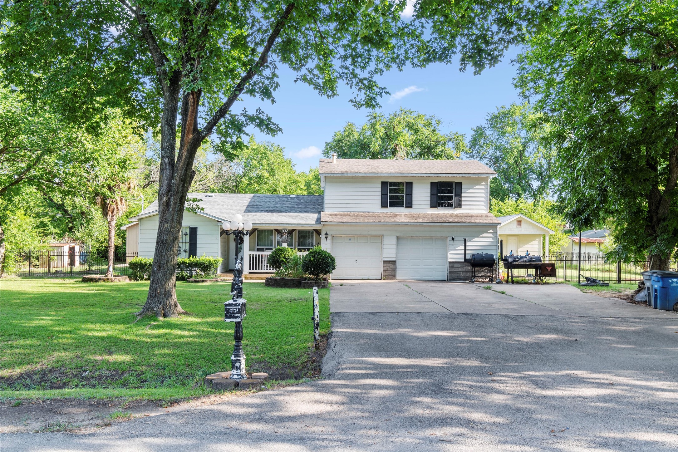 10118 Oakwood Drive Dallas TX 75217