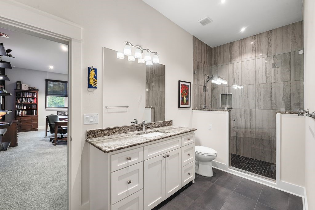 14636 Southern Pines Drive Farmers Branch TX 75234