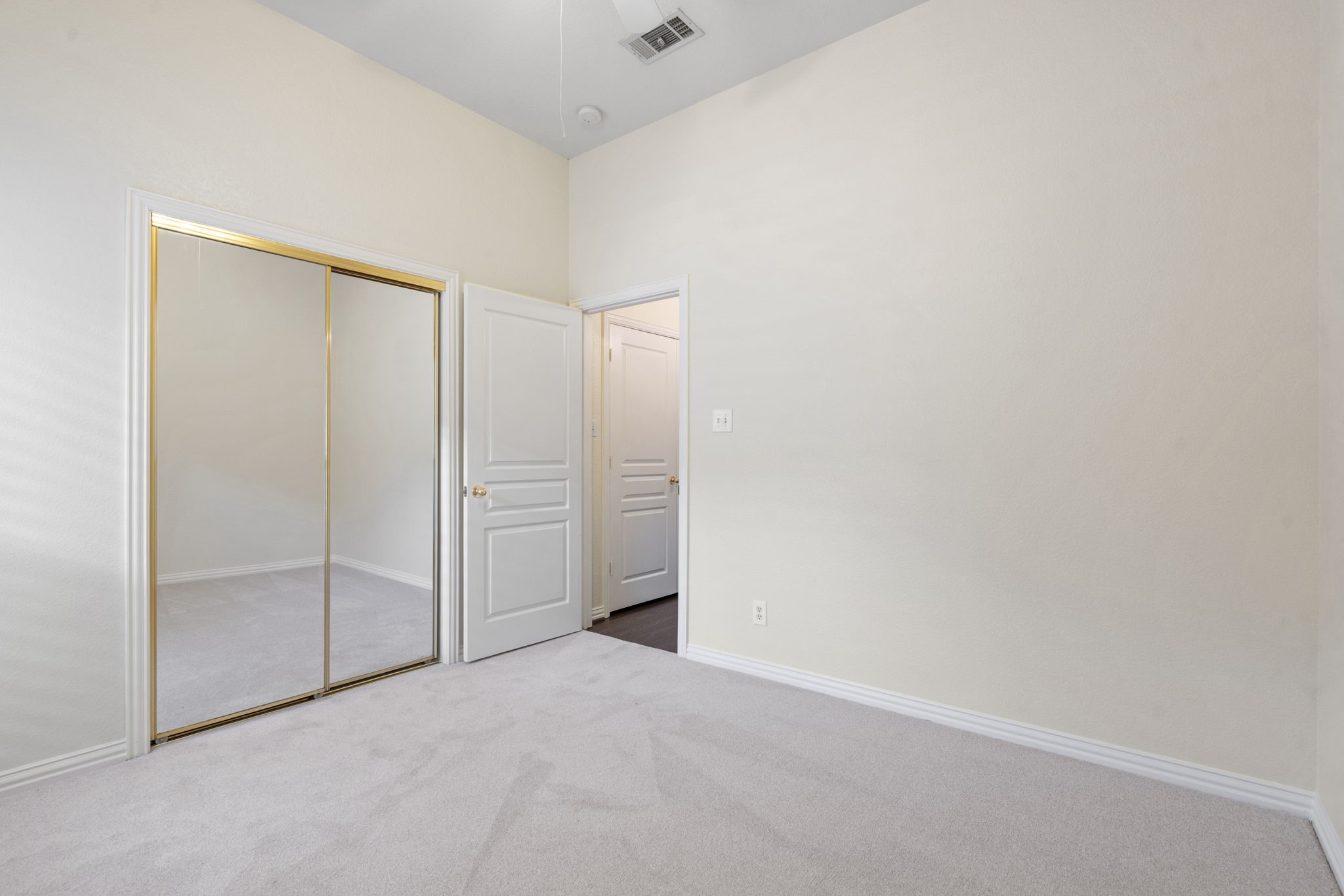 8719 Coppertowne Lane Dallas TX 75243