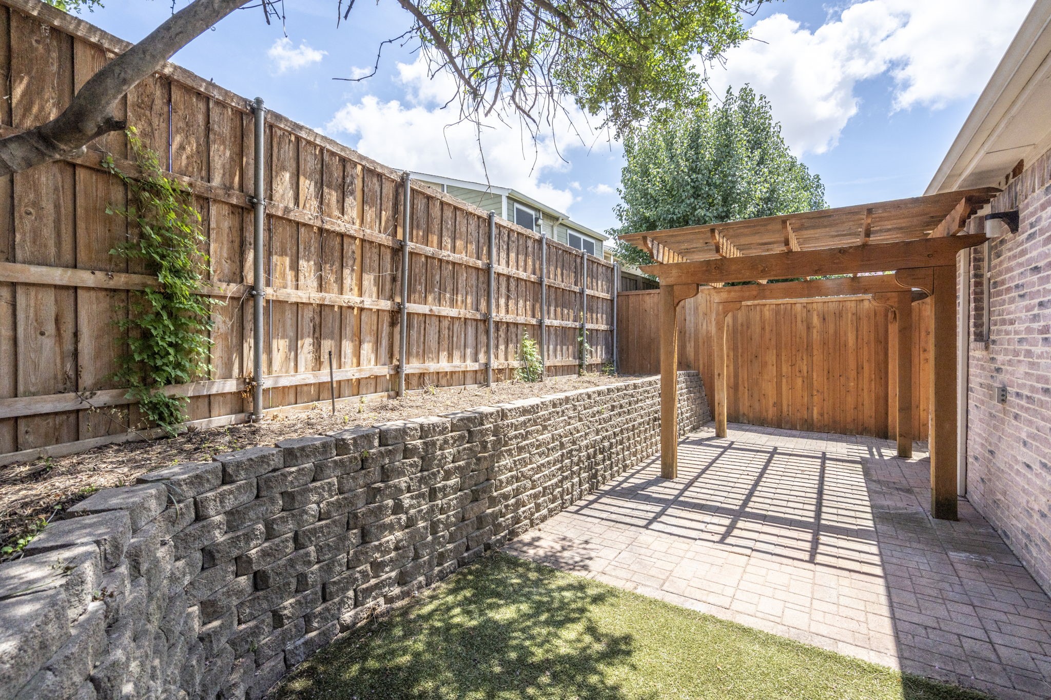 8719 Coppertowne Lane Dallas TX 75243