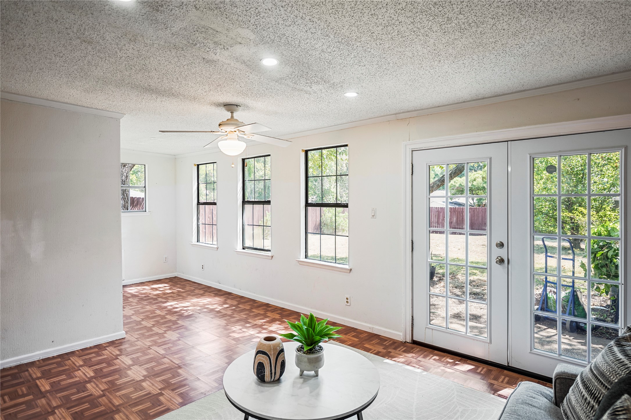 1203 Springbrook Circle Desoto TX 75115