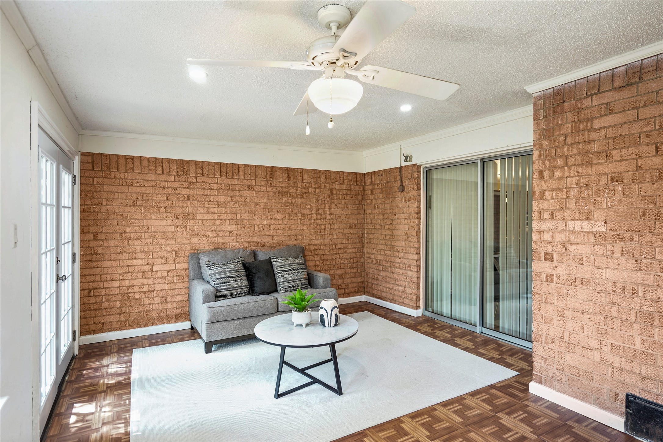 1203 Springbrook Circle Desoto TX 75115