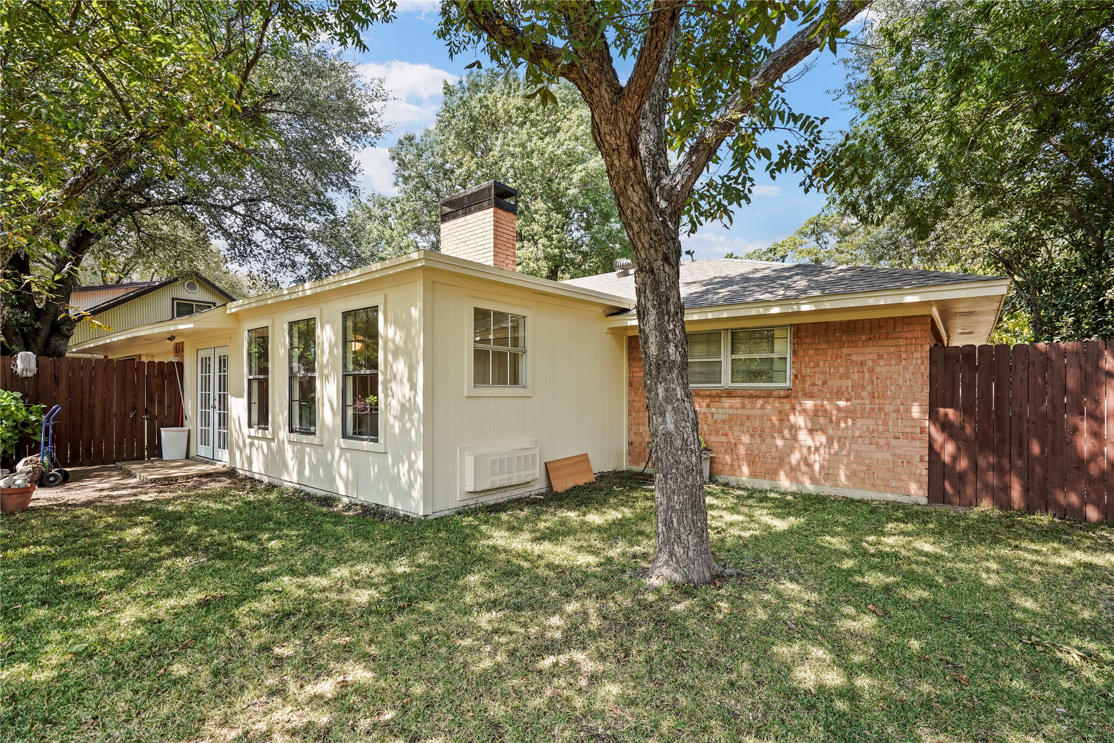 1203 Springbrook Circle Desoto TX 75115