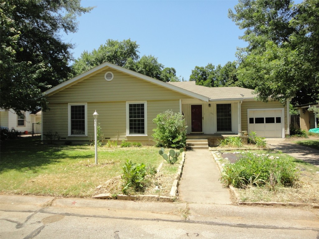 136 Parkwood Avenue Arlington TX 76013