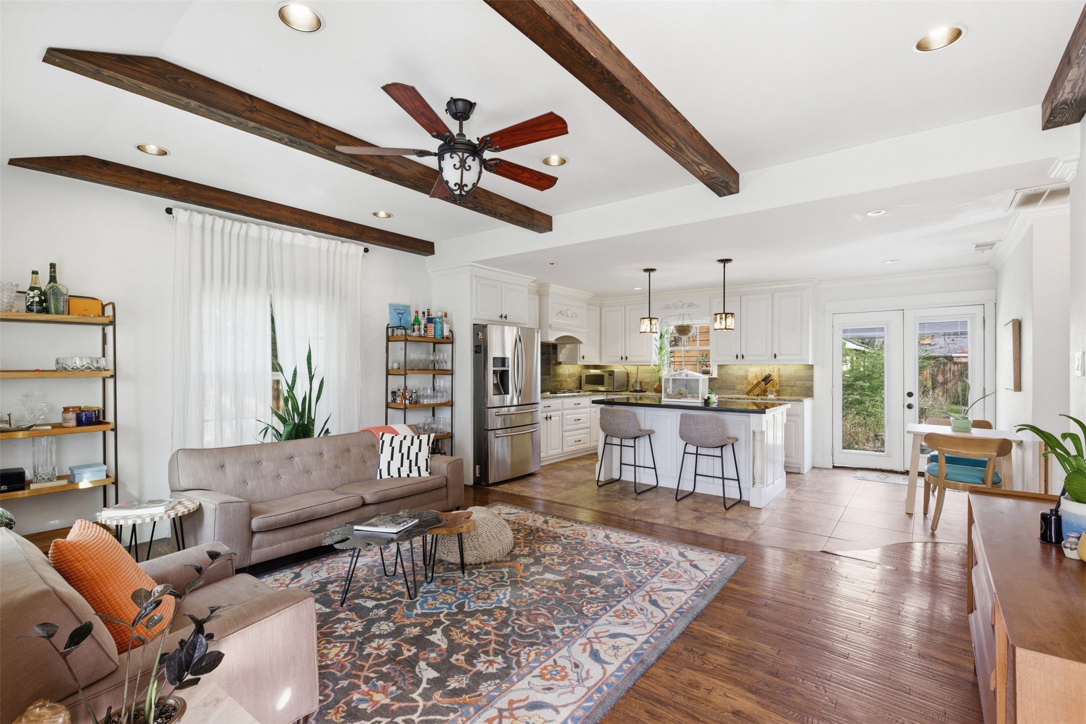 117 W Avenue E Garland TX 75040