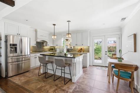 117 W Avenue E Garland TX 75040
