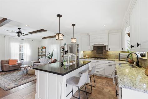 117 W Avenue E Garland TX 75040