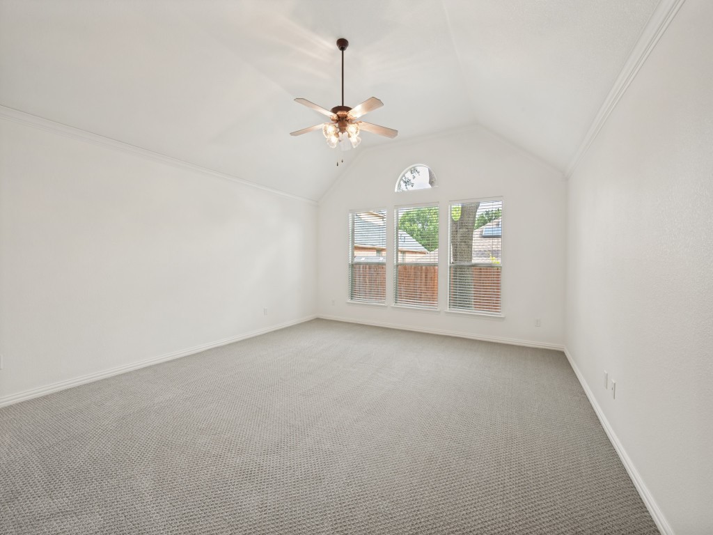931 Park Forest Drive Hurst TX 76053