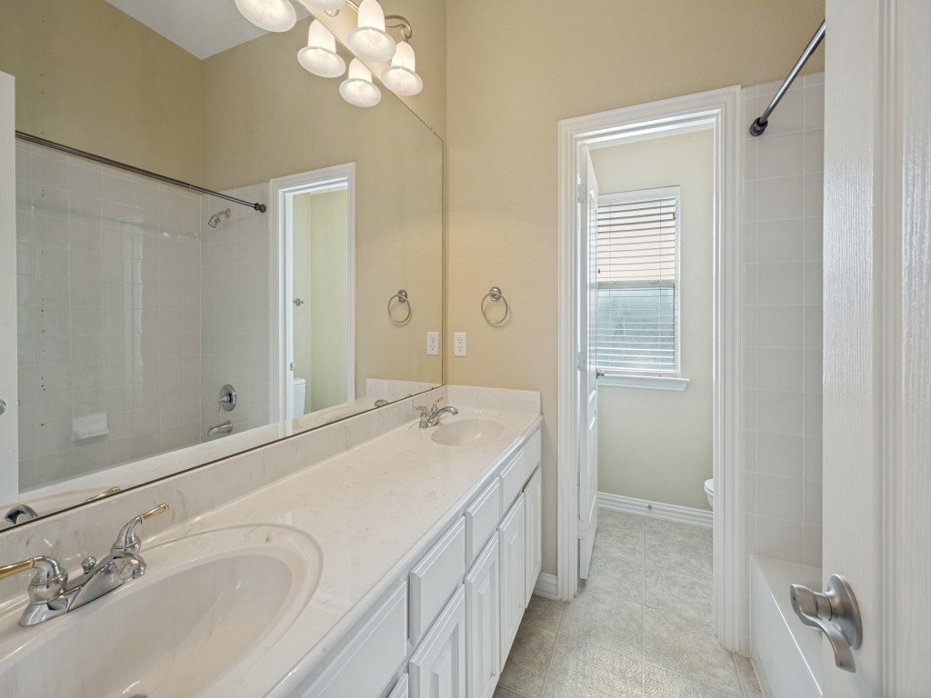 931 Park Forest Drive Hurst TX 76053