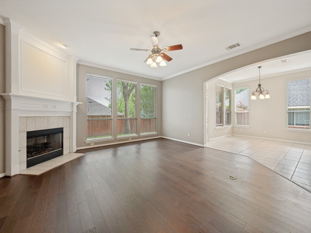 931 Park Forest Drive Hurst TX 76053