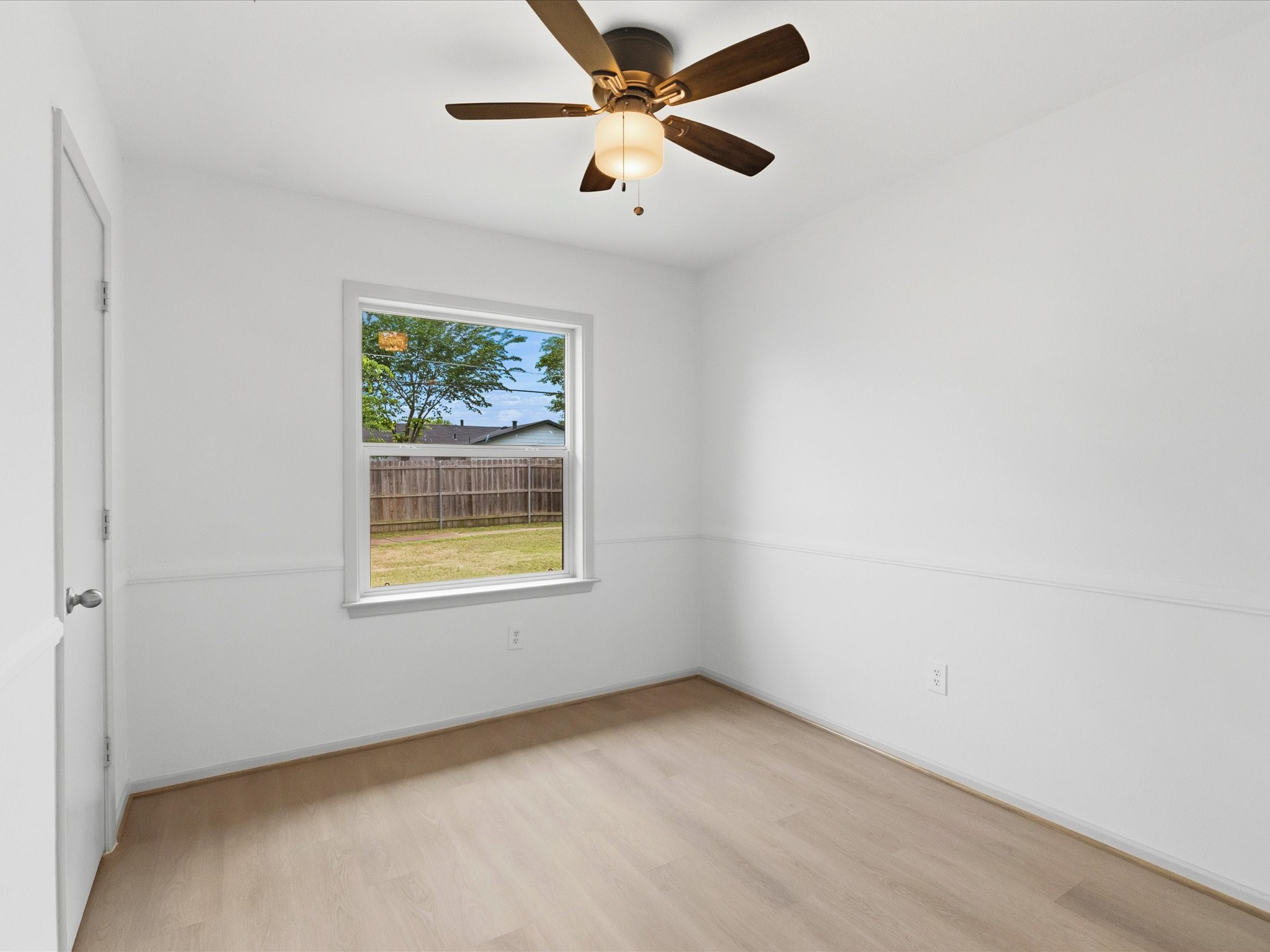5220 Ammons Street Haltom City TX 76117