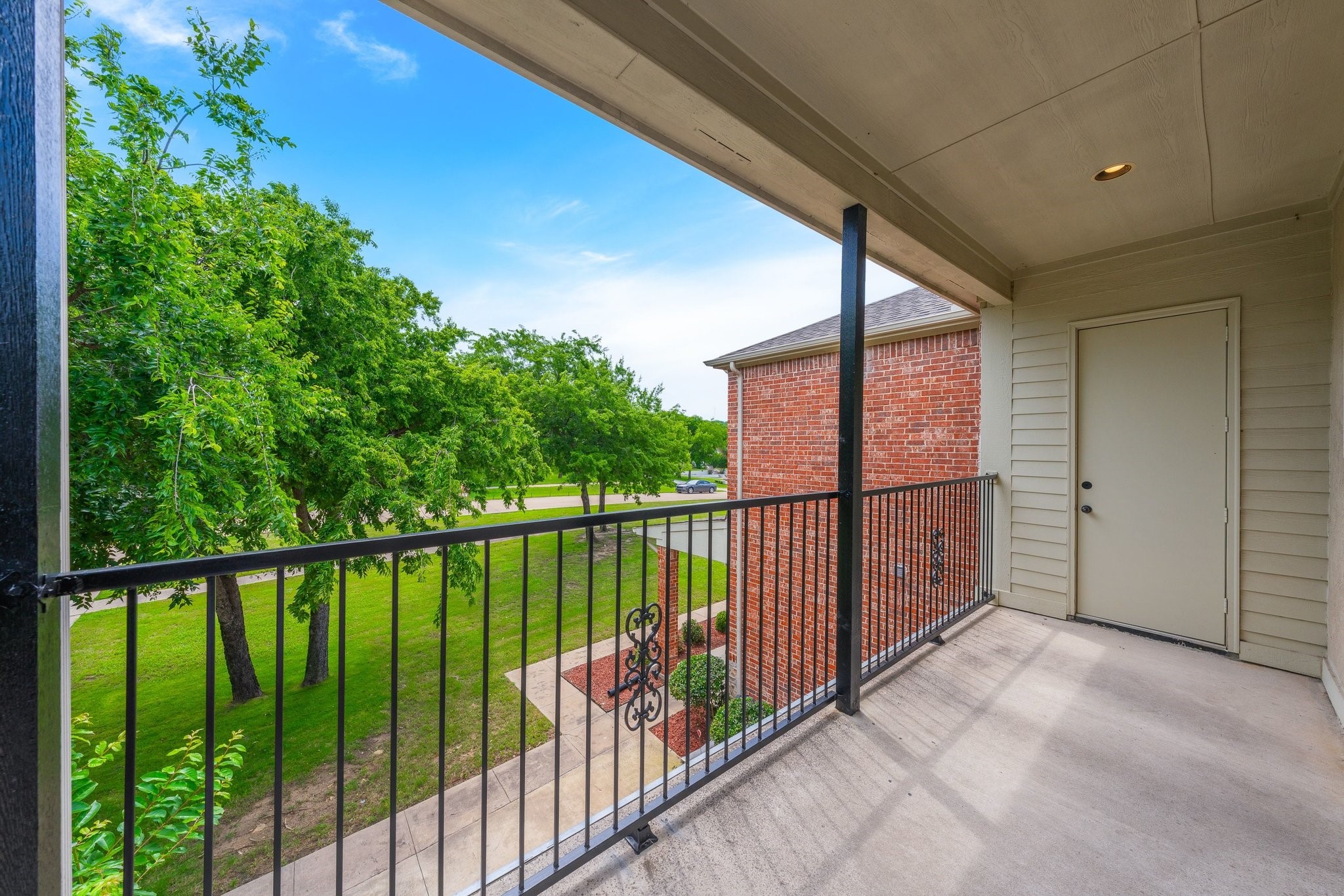 626 Oak Tree Cove Cedar Hill TX 75104