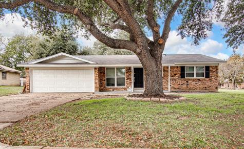 313 NE Amy Street Burleson TX 76028