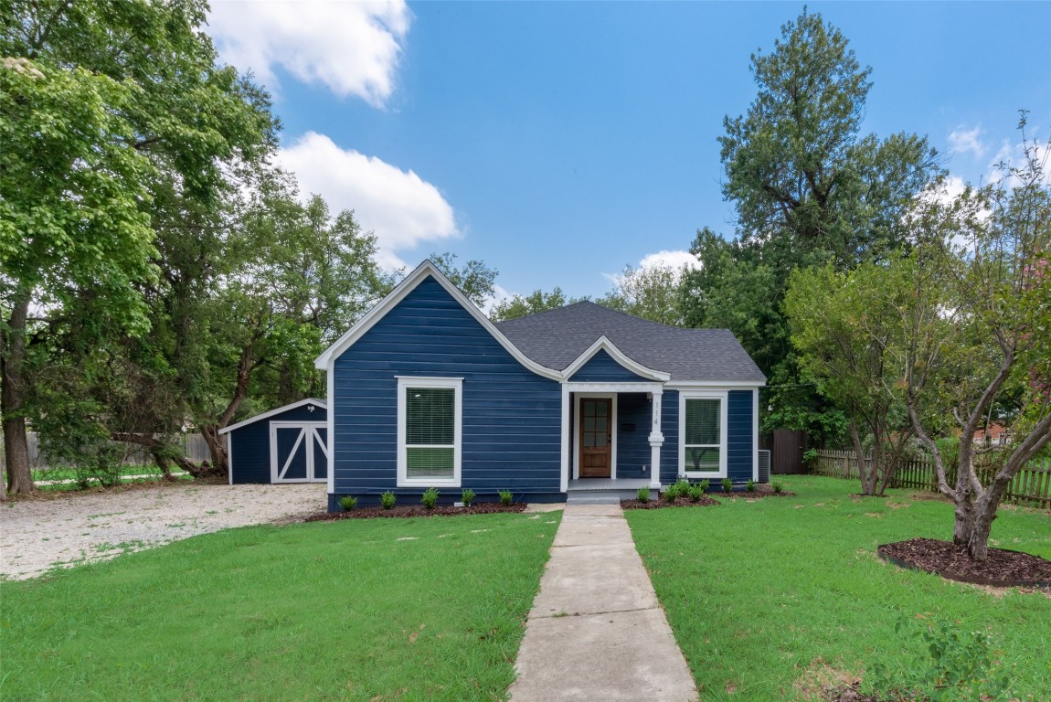 114 College Street Farmersville TX 75442