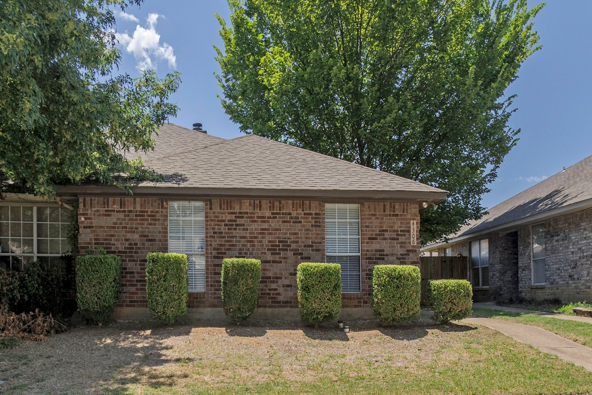 4306 Elliott Oaks Drive Arlington TX 76017