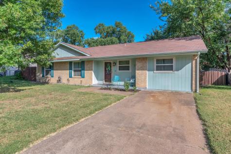 825 James Street Azle TX 76020